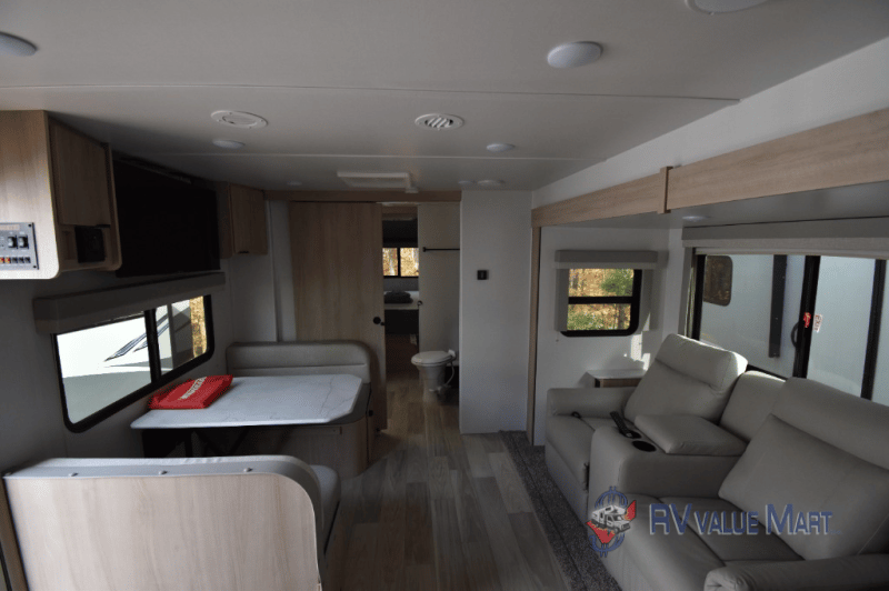 2023 Winnebago 2023 Winnebago Minnie - thumbnail 9