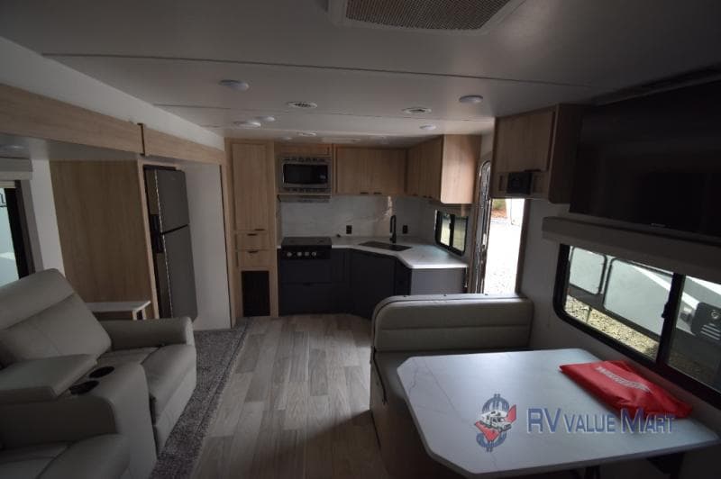 2023 Winnebago 2023 Winnebago Minnie - thumbnail 10