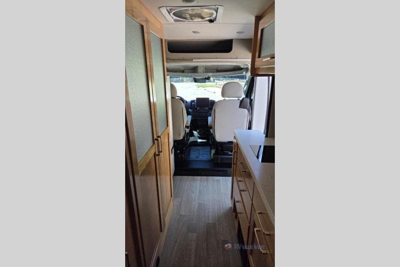 2024 Coachmen 2024 Coachmen Nova - thumbnail 11