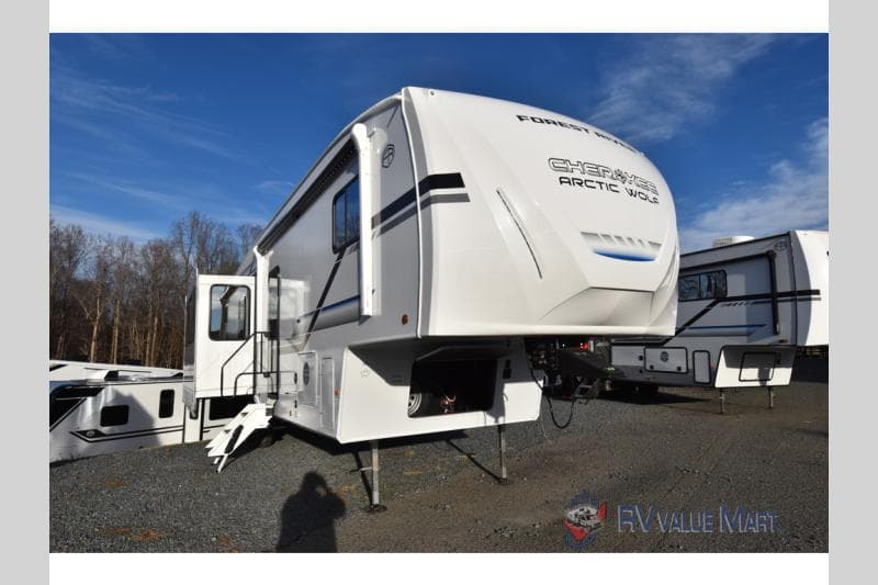 2026 Forest River Cherokee Arctic Wolf 289PANO