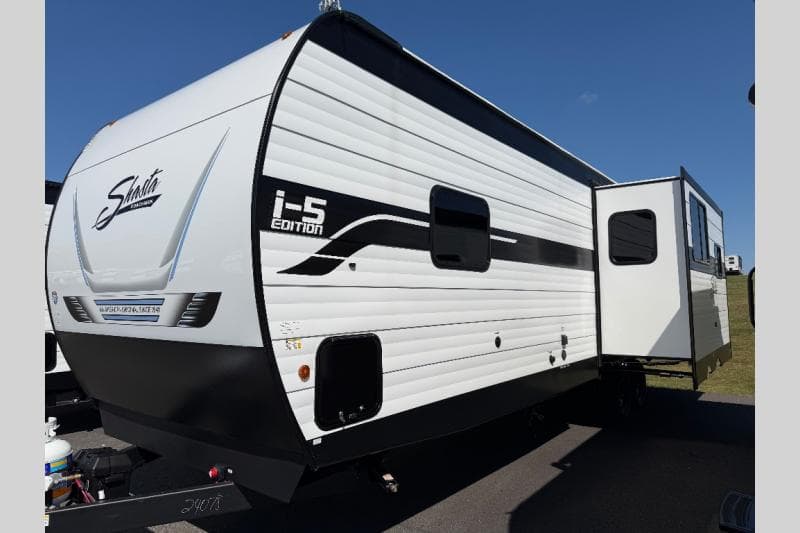 2026 Coachmen 2026 Coachmen Shasta I-5 - thumbnail 4