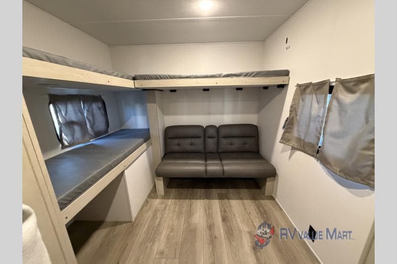 2026 Coachmen 2026 Coachmen Shasta - thumbnail 18