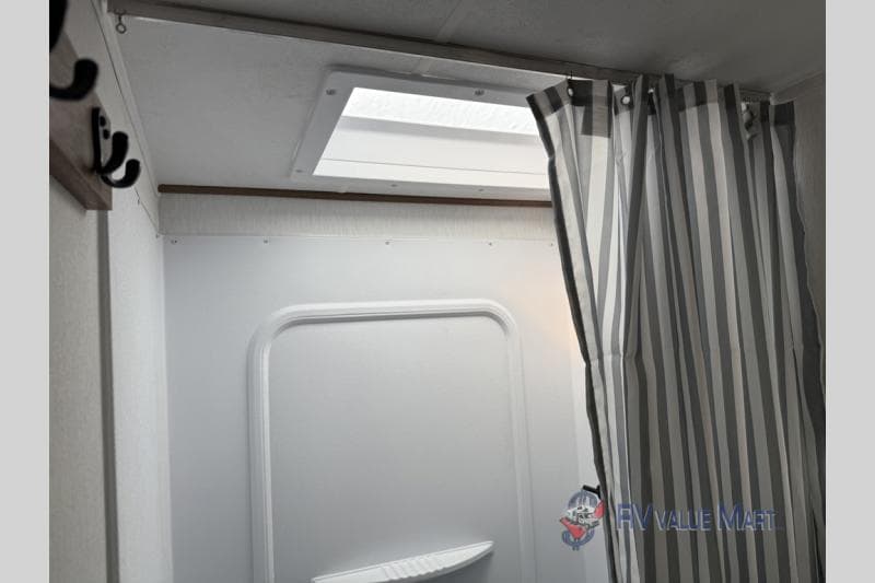 2026 Coachmen 2026 Coachmen Apex Nano - thumbnail 27