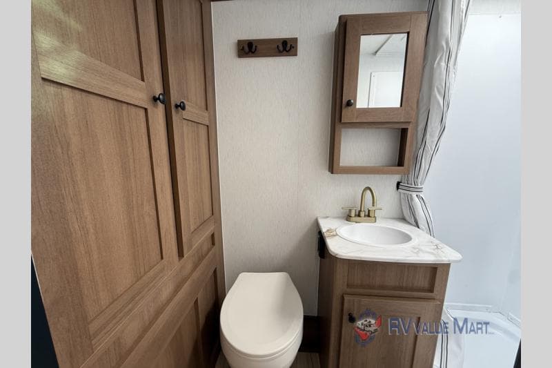 2026 Coachmen 2026 Coachmen Apex Nano - thumbnail 17