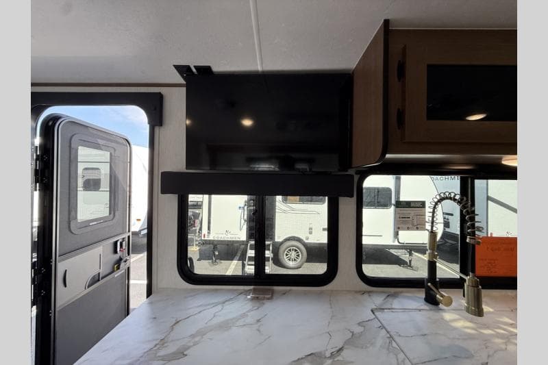 2026 Coachmen 2026 Coachmen Apex Nano - thumbnail 16