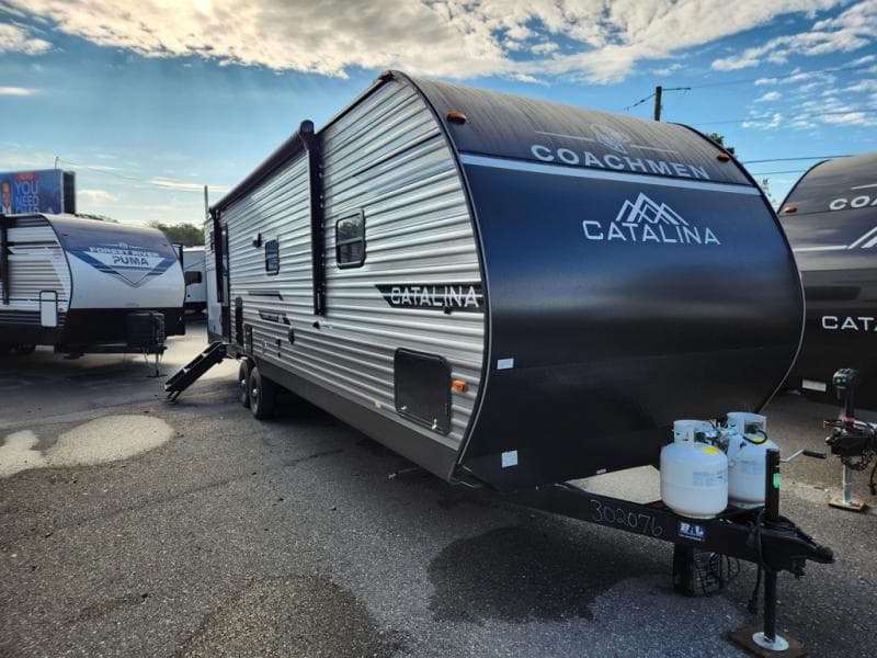 2026 Coachmen Catalina Summit Series 8 281QBUNK