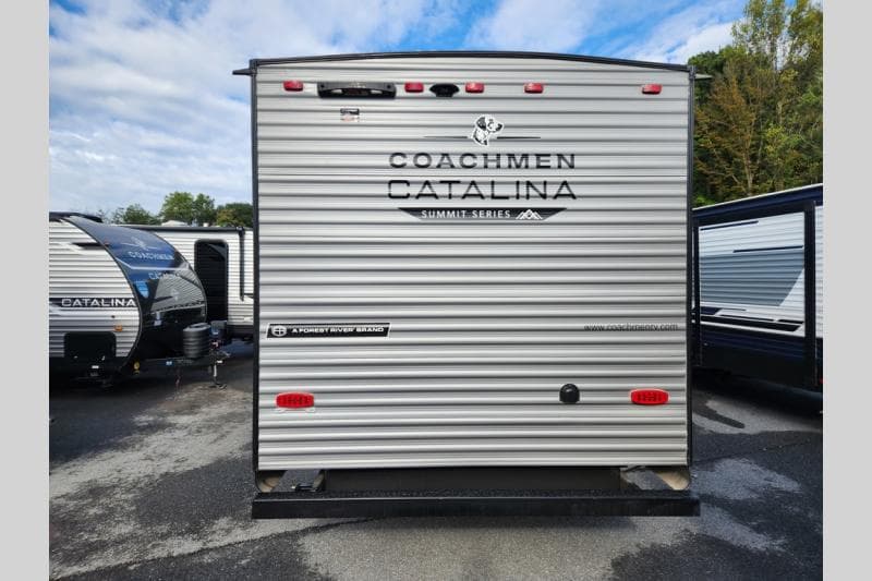 2026 Coachmen 2026 Coachmen Catalina Summit Series 8 - thumbnail 5