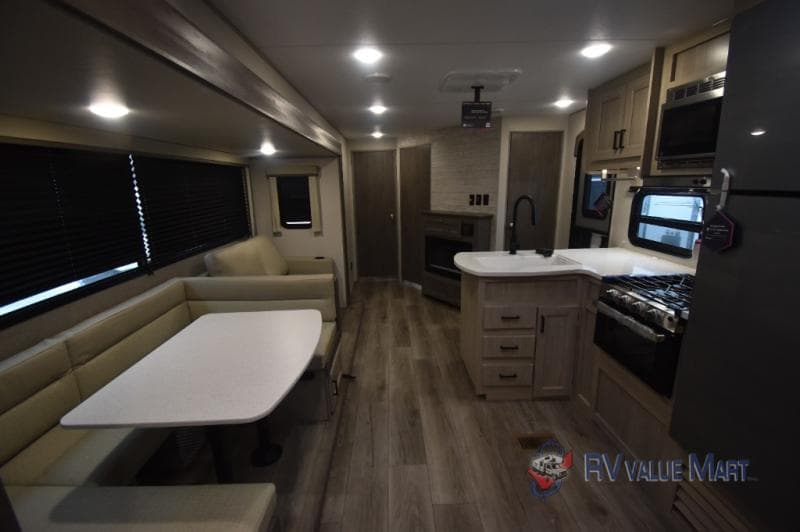 2026 Coachmen 2026 Coachmen Catalina Legacy Edition - thumbnail 21