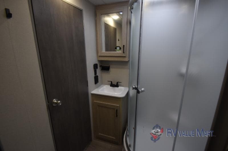 2026 Coachmen 2026 Coachmen Catalina Legacy Edition - thumbnail 26