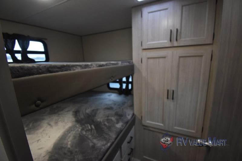 2026 Coachmen 2026 Coachmen Catalina Legacy Edition - thumbnail 29