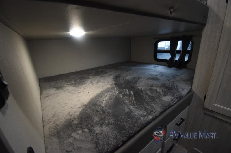 2026 Coachmen 2026 Coachmen Catalina Legacy Edition - thumbnail 31