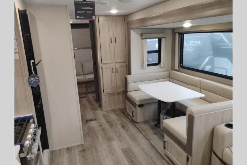 2026 Coachmen 2026 Coachmen Catalina Legacy Edition - thumbnail 12