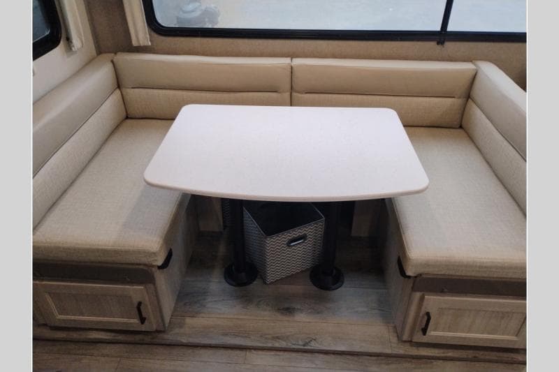 2026 Coachmen 2026 Coachmen Catalina Legacy Edition - thumbnail 17