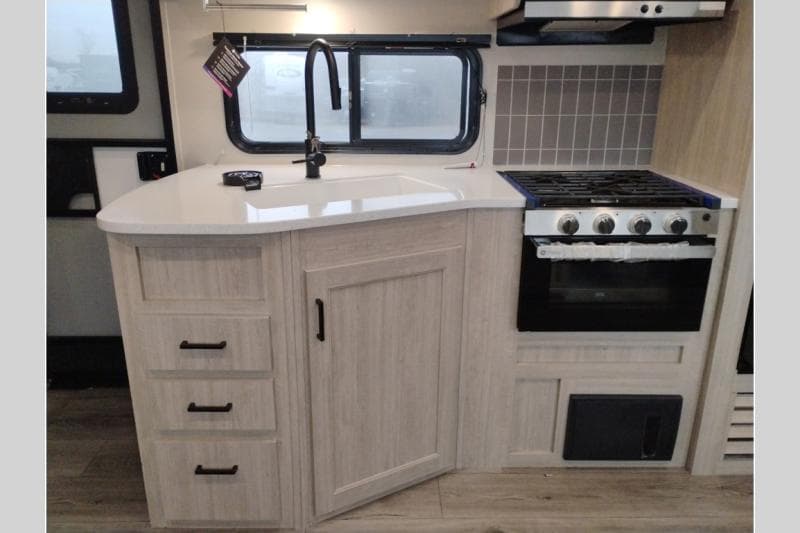 2026 Coachmen 2026 Coachmen Catalina Legacy Edition - thumbnail 26