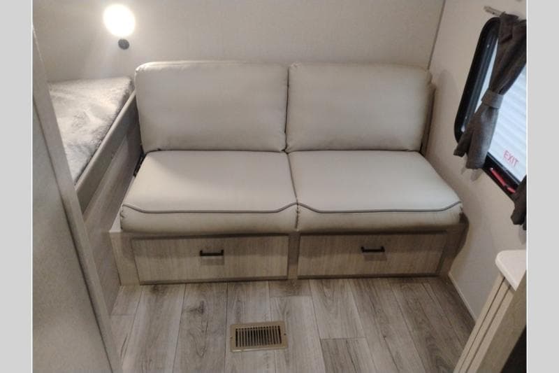 2026 Coachmen 2026 Coachmen Catalina Legacy Edition - thumbnail 31