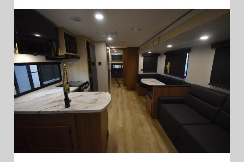 2026 Coachmen 2026 Coachmen Apex Ultra-Lite - thumbnail 19