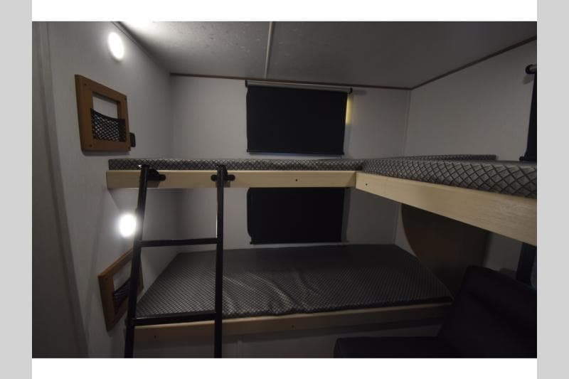 2026 Coachmen 2026 Coachmen Apex Ultra-Lite - thumbnail 26