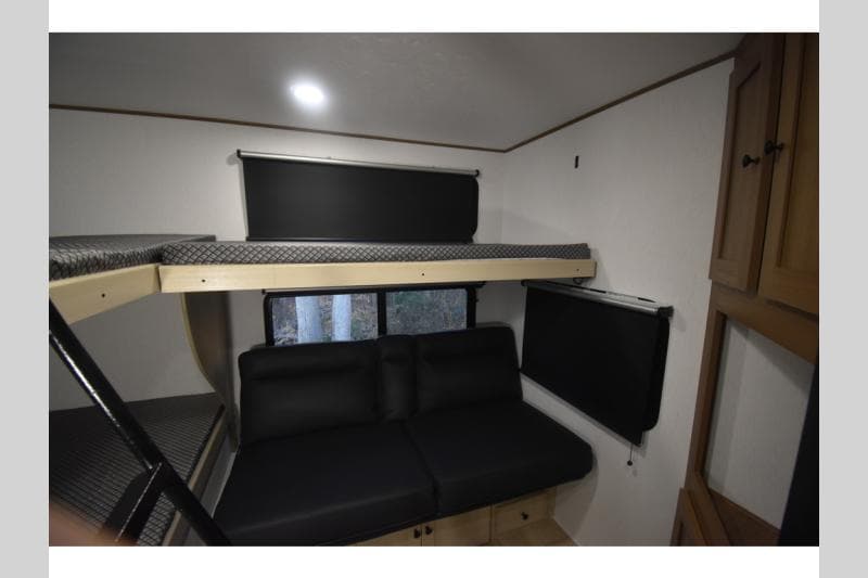 2026 Coachmen 2026 Coachmen Apex Ultra-Lite - thumbnail 28
