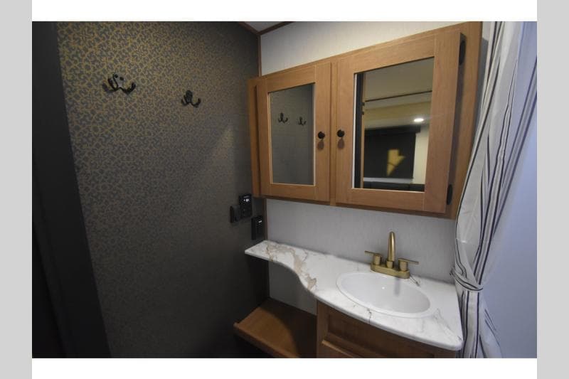 2026 Coachmen 2026 Coachmen Apex Ultra-Lite - thumbnail 31