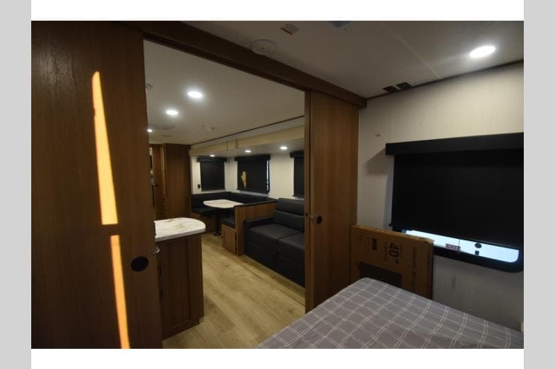2026 Coachmen 2026 Coachmen Apex Ultra-Lite - thumbnail 33
