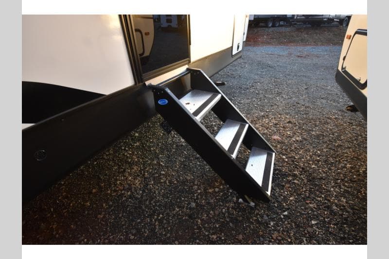 2026 Coachmen 2026 Coachmen Apex Ultra-Lite - thumbnail 37