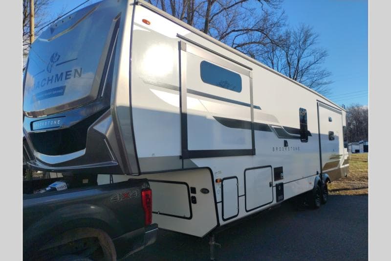 2026 Coachmen 2026 Coachmen Brookstone - thumbnail 4