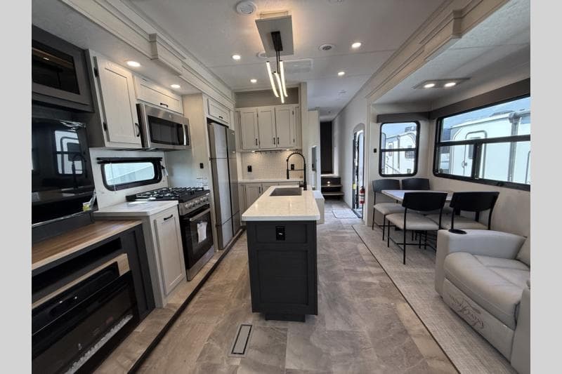 2026 Coachmen 2026 Coachmen Brookstone - thumbnail 12