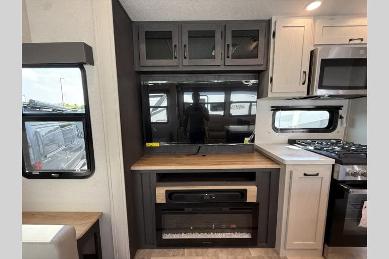 2026 Coachmen 2026 Coachmen Brookstone - thumbnail 15
