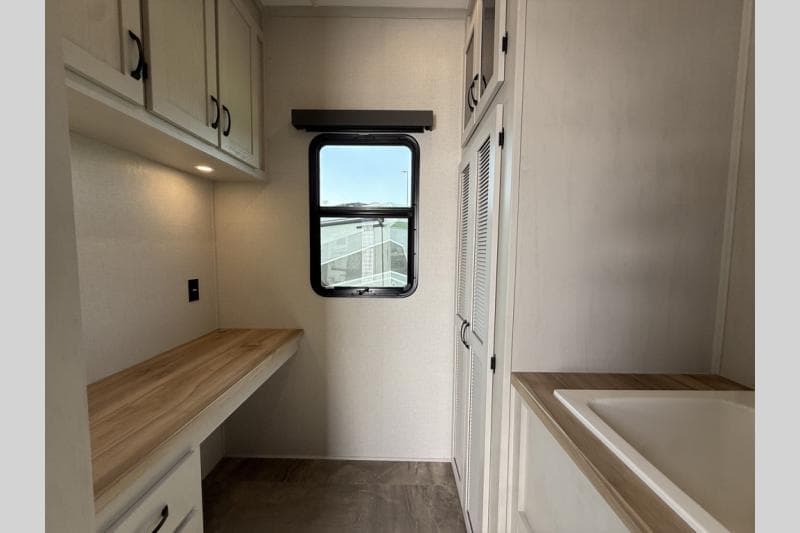 2026 Coachmen 2026 Coachmen Brookstone - thumbnail 20