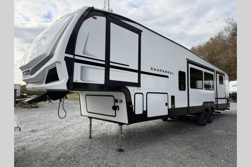 2026 Coachmen 2026 Coachmen Chaparral - thumbnail 4