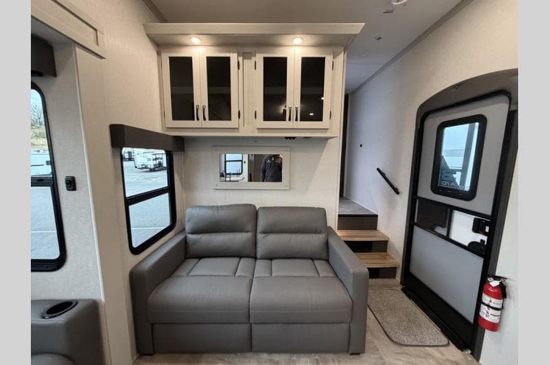 2026 Coachmen 2026 Coachmen Chaparral - thumbnail 11