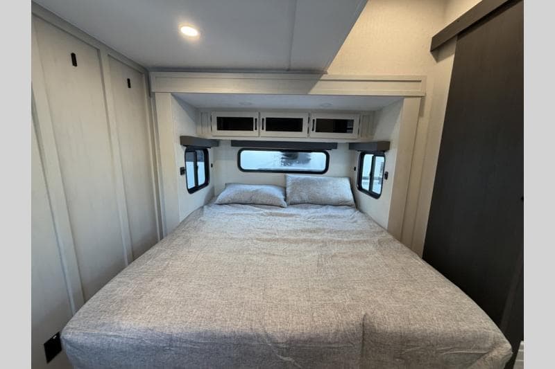 2026 Coachmen 2026 Coachmen Chaparral - thumbnail 20