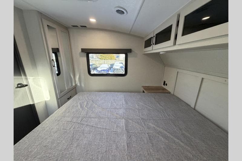 2026 Coachmen 2026 Coachmen Chaparral - thumbnail 26