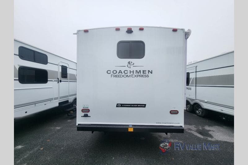 2026 Coachmen 2026 Coachmen Freedom Express Ultra Lite - thumbnail 5