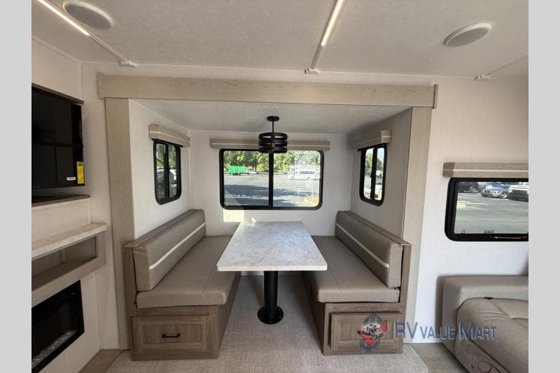 2026 Coachmen 2026 Coachmen Freedom Express Ultra Lite - thumbnail 13