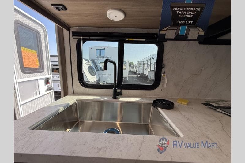 2026 Coachmen 2026 Coachmen Freedom Express Ultra Lite - thumbnail 17