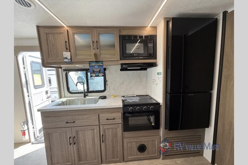 2026 Coachmen 2026 Coachmen Freedom Express Ultra Lite - thumbnail 21