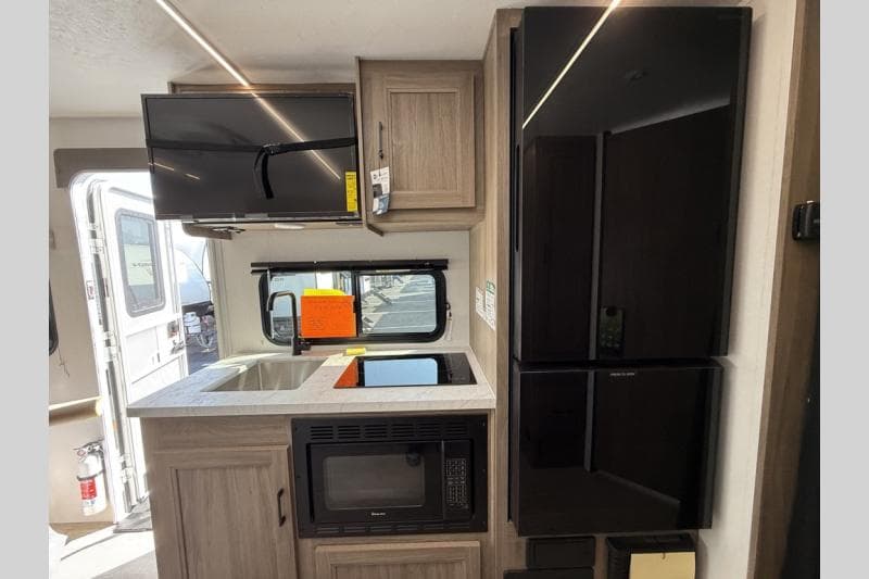 2026 Coachmen 2026 Coachmen Freedom Express Select - thumbnail 8