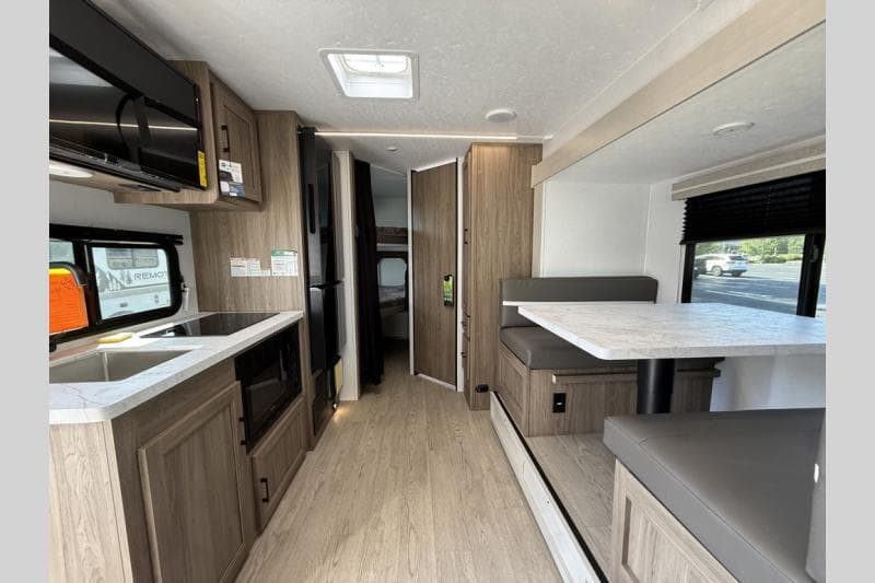 2026 Coachmen 2026 Coachmen Freedom Express Select - thumbnail 13