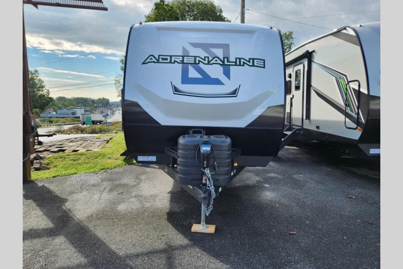 2026 Coachmen 2026 Coachmen Adrenaline - thumbnail 3