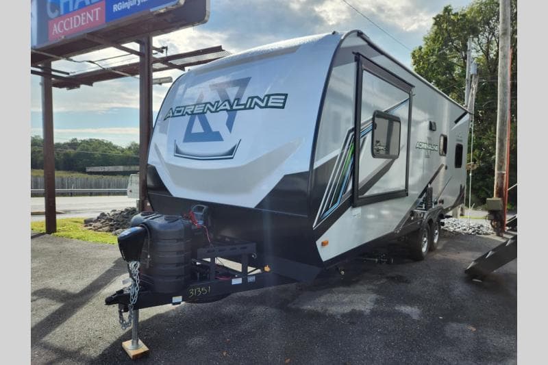 2026 Coachmen 2026 Coachmen Adrenaline - thumbnail 4