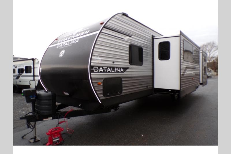 2026 Coachmen 2026 Coachmen Catalina Legacy Edition - thumbnail 3
