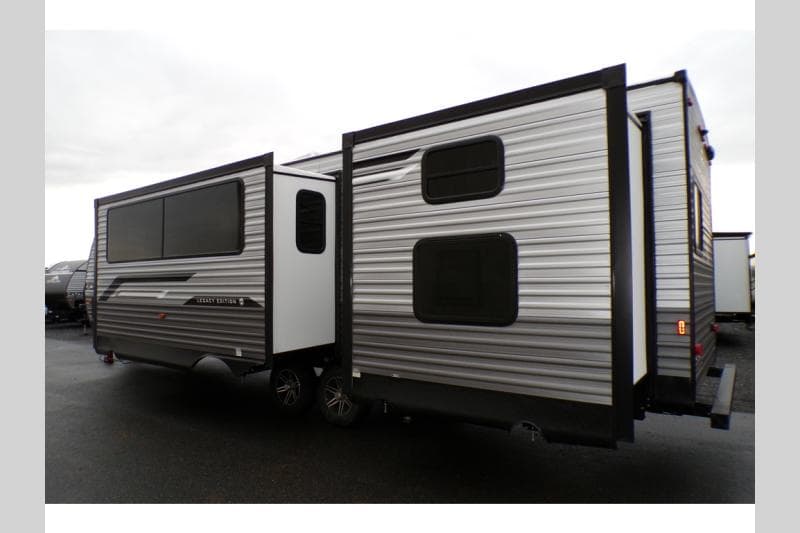 2026 Coachmen 2026 Coachmen Catalina Legacy Edition - thumbnail 5