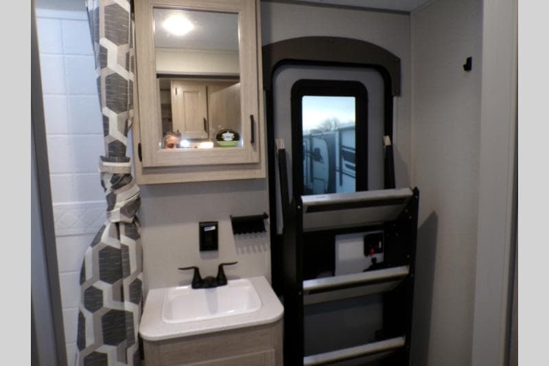 2026 Coachmen 2026 Coachmen Catalina Legacy Edition - thumbnail 27