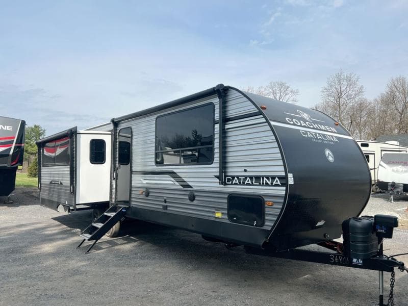 2026 Coachmen Catalina Legacy Edition 313RLTSLE