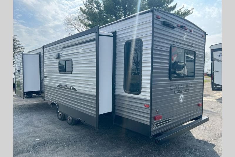 2026 Coachmen 2026 Coachmen Catalina Legacy Edition - thumbnail 4
