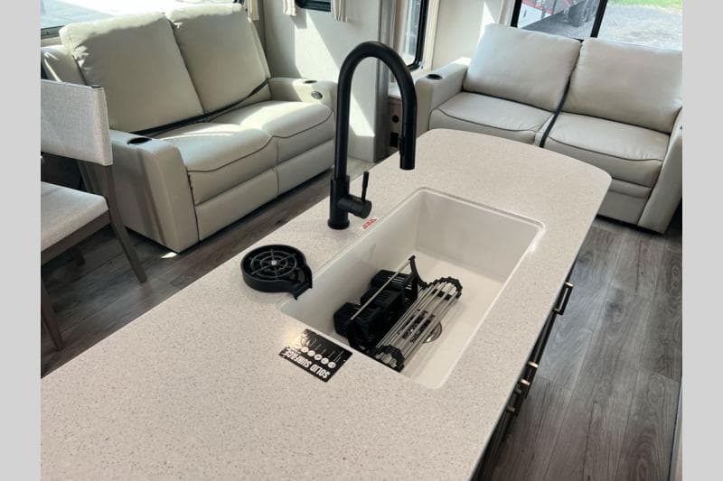 2026 Coachmen 2026 Coachmen Catalina Legacy Edition - thumbnail 15