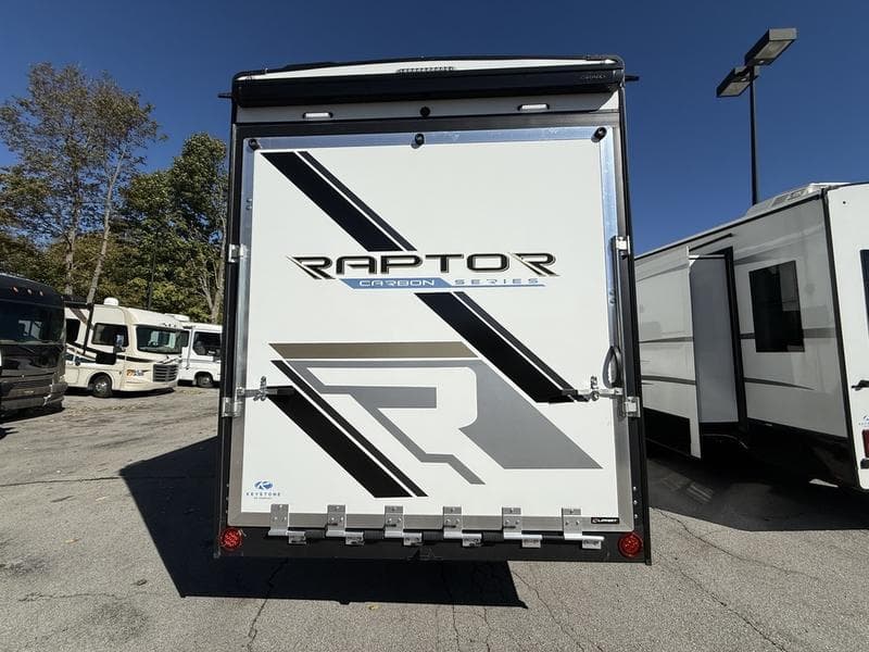 2025 Keystone 2025 Keystone Raptor - thumbnail 4