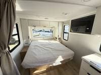 2026 Winnebago 2026 Winnebago Thrive - thumbnail 19