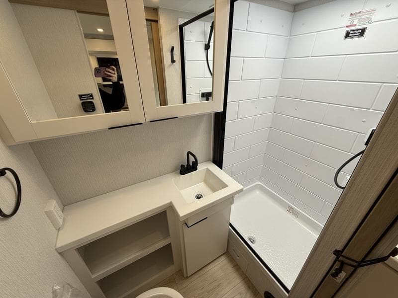 2026 Winnebago 2026 Winnebago Thrive - thumbnail 11